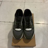 کفش برند hummel -هومل سایز ۴۱ رنگ کله غازی