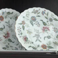 بشقاب  دیوار کوپ  ۴ عدد  و ظروف  دیگر انتیک