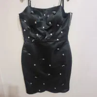 لباس نو .پوشیده نشده