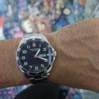 ساعت ویکتور یونیکس سوییس