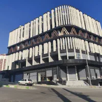 رهن و اجاره مغازه باتراس اختصاصی برای فست فود