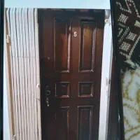 درب دو لنگه چوبی