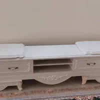 میز تلویزیون سفید رنگ