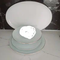 چینی لورین ۲۴ نفره گرد لب طلا