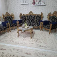 یک دست مبل و یک دست ناهارخوری
