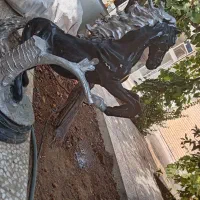 مجسمه بسیار شیک و قشنگ اسب