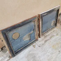 ۳ عدد پنجره آهنی بدون قاب