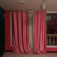 پرده ساتن صورتی و‌حریر با میل پرده