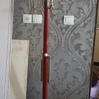چوب لباسی ایستاده