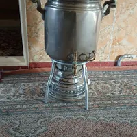 سماور گازی با زیر پایه در حد نو