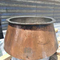 دیگ‌ مسی قدیمی