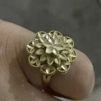 انگشتر طلا وزن ۴/۹۰۰ نو کم استفاده