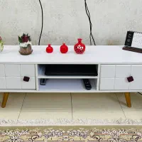 میز تلویزیون تمیز و سالم