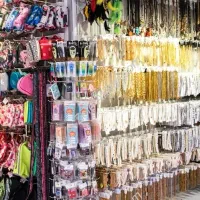 فروشنده تمام وقت و نیمه وقت