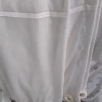 پرده سفید عرض ۵مترونیم درقد ۲۷۰