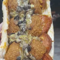 همکار خانم برای کار در ساندویچی