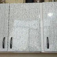 کابینت فلزی و چوبی بسیار تمیز