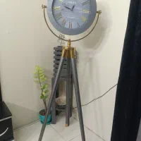 ساعت دیواری ایستاده