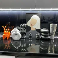تعدای لوازم دکوری