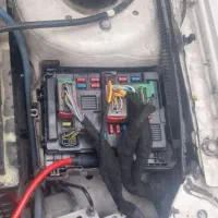 نصب جعبه فیوز206قیچی در محل fam/bsm/ebcm/ecu/