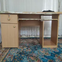 میز کامپیوتر چوبی قهوه ای