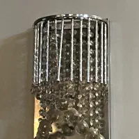 دو عدد لوستر و یک عدد دیوار کوب