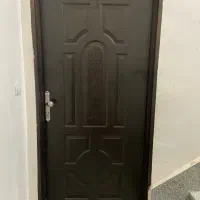 درب ورودی ساختمان