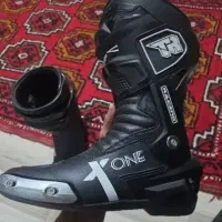 کفش و بوت موتور سواری ریس