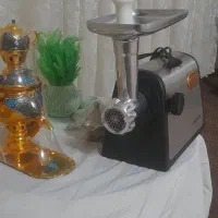 یک عدد چرخ گوشت