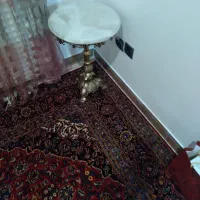 میز،تلفن یا کنار خانه