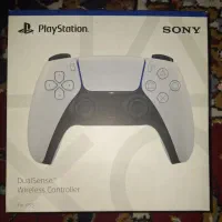 دستهی سفید و مشکی ps5 اورجینال آکبند