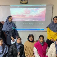 تدریس ریاضی و فیزیک توسط دبیر