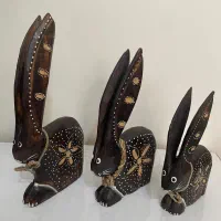 مجسمه چوبی خرگوش