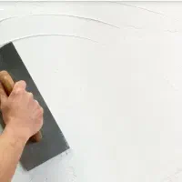 شاگرد گچکار