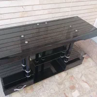 میز تلوزیون شیشه ای