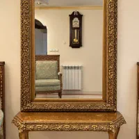 آینه ومیز چوب کلاسیک