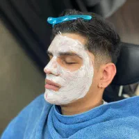 پاکسازی تخصصی صورت و اصلاح آقایان
