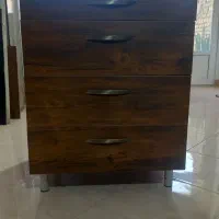 یک عددرآورچهار کشو گردویی رنگ