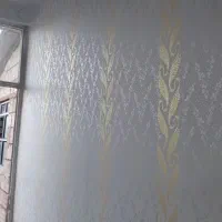 نقاش ساختمان و طرح کاغذدیواری