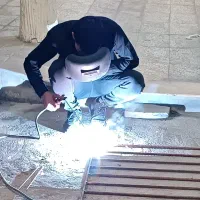 جوشکار سیار همه‌ کار‌ حتی خرده کاری در سراسر مشهد