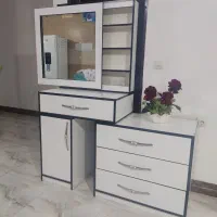 میز آرایش بدنه ام دی اف درهای کشو های گلاس