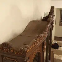 ویترین چوبی قدیمی