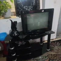 تلوزیون  و میز تلوزیون