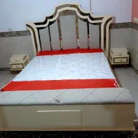 سرویس خواب۲نفره به همراه میز آرایش،پاف،۳عدد پاتختی