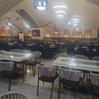 استخدام در سفره خانه سنتی