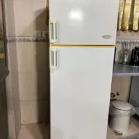 یخچال آزمایش