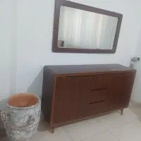 کنسول همراه آینه