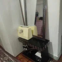 بوفه با جوب سنگین تمیز در حد با آینه کنسول