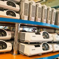 ویدیو پروژکتور برای دیدن فیلم و فوتبال