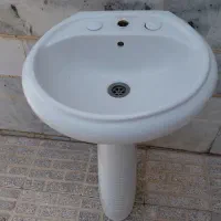 روشویی با پایه  در حد نو
